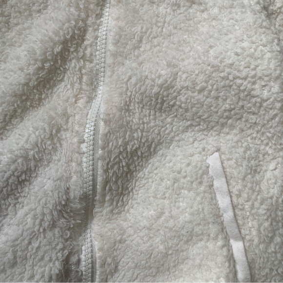 ✨2/$20✨ Rise Little Earthling Fluffy White Sweater - Picture 4 of 5